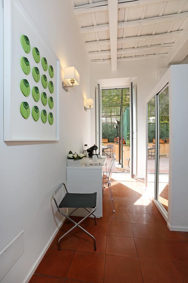 Bed and Breakfast Domus Croce Rzym Zewnętrze zdjęcie