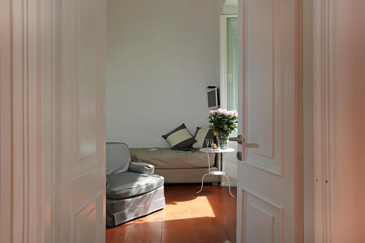 Bed and Breakfast Domus Croce Rzym Zewnętrze zdjęcie