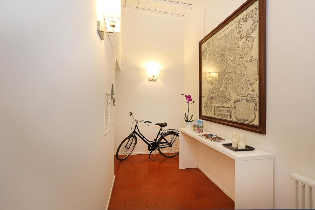 Bed and Breakfast Domus Croce Rzym Zewnętrze zdjęcie